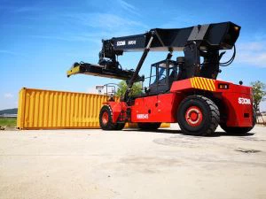 45 Ton Reach Stacker