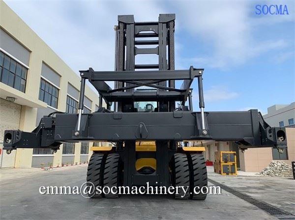 45 ton 9.2m lifting mast container forklift truck2
