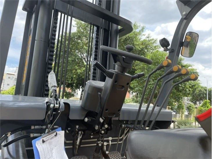 10 Ton Small Forklift Truck SOCMA Chinese Machine Same As JCB HELI